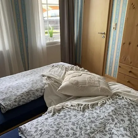 With 2 Bedrooms Σπίτι διακοπών *